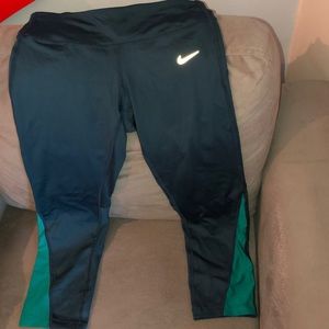 Nike crop leggings